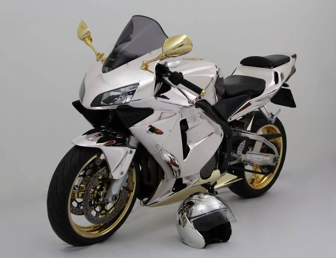 Chromlack bei Motorrad-Karosserie