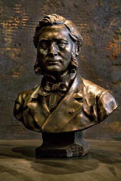 Bust-green-brass
