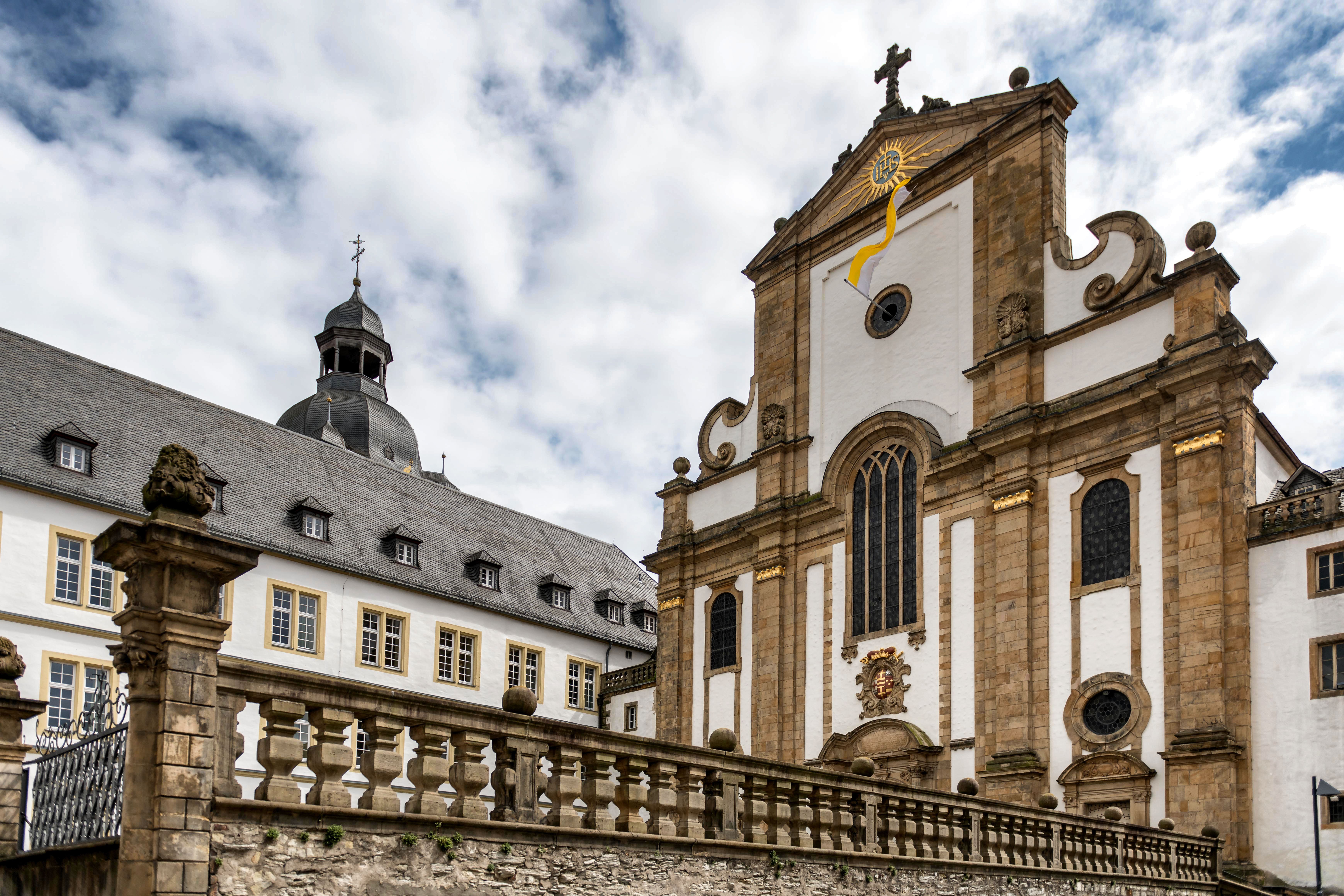 Paderborn historischne Kirchendassade